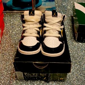 JORDAN 1 MID SIZE 7